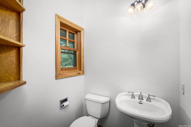 377 BUFFALO SPRINGS RD, New Braunfels, TX 78132