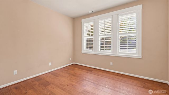 5500 NE 9th Street, Renton, WA 98059
