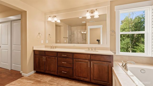 5500 NE 9th Street, Renton, WA 98059