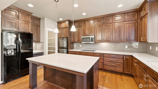 5500 NE 9th Street, Renton, WA 98059