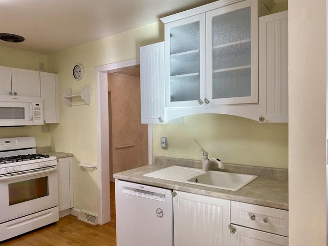 703 GREENBRIAR AVENUE, Park Ridge, WI 54481