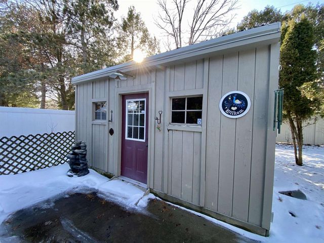 703 GREENBRIAR AVENUE, Park Ridge, WI 54481