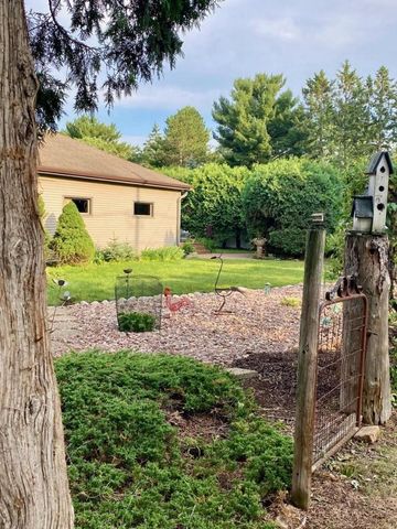 703 GREENBRIAR AVENUE, Park Ridge, WI 54481