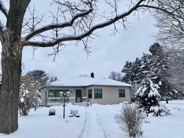 703 GREENBRIAR AVENUE, Park Ridge, WI 54481