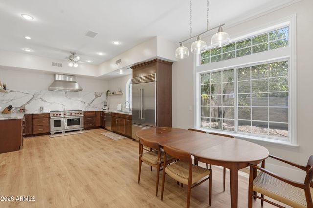 302 S TUCANA Court, Gilbert, AZ 85296