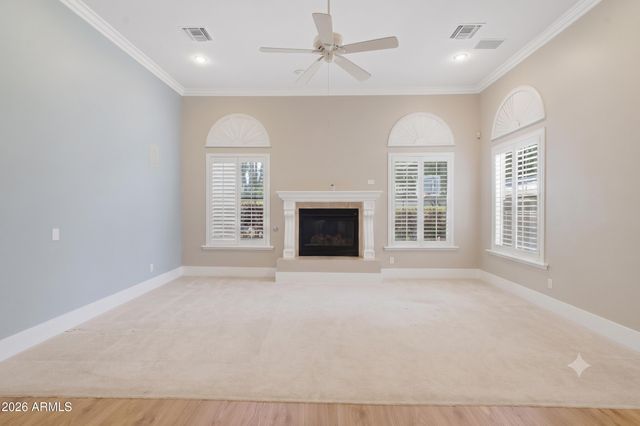 302 S TUCANA Court, Gilbert, AZ 85296