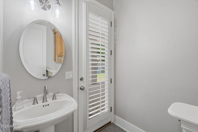 302 S TUCANA Court, Gilbert, AZ 85296