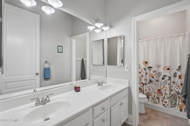302 S TUCANA Court, Gilbert, AZ 85296