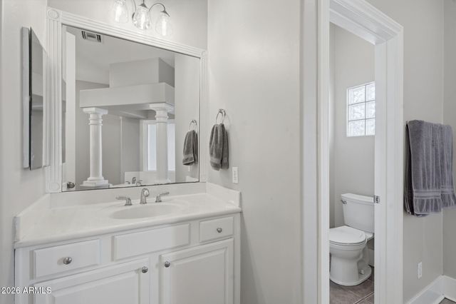 302 S TUCANA Court, Gilbert, AZ 85296