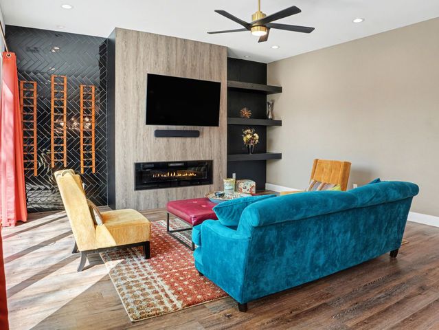 324 S Main Street, Cedar Hill, TX 75104
