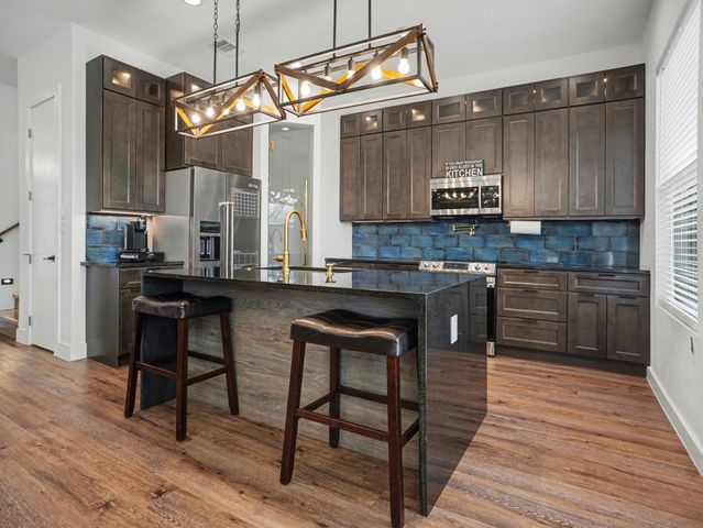 324 S Main Street, Cedar Hill, TX 75104