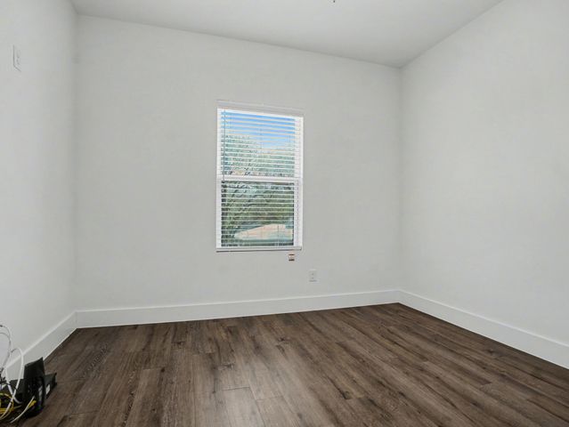 324 S Main Street, Cedar Hill, TX 75104