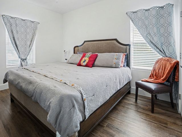 324 S Main Street, Cedar Hill, TX 75104