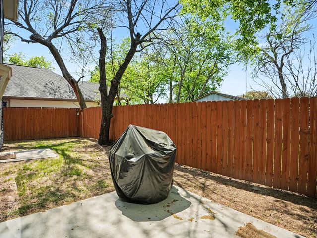 324 S Main Street, Cedar Hill, TX 75104