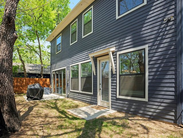 324 S Main Street, Cedar Hill, TX 75104