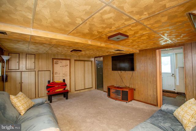 1264 TULIP RD, Warminster, PA 18974