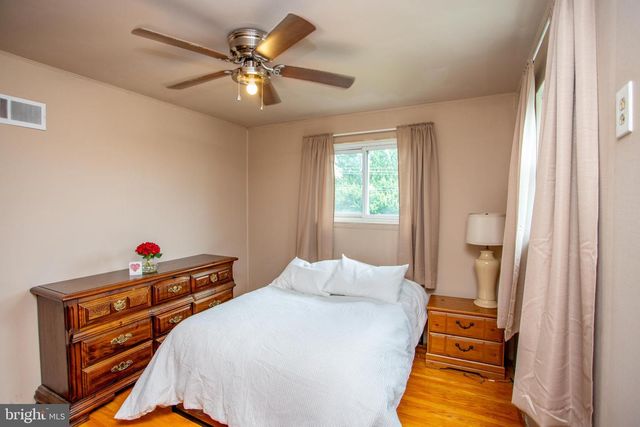 1264 TULIP RD, Warminster, PA 18974