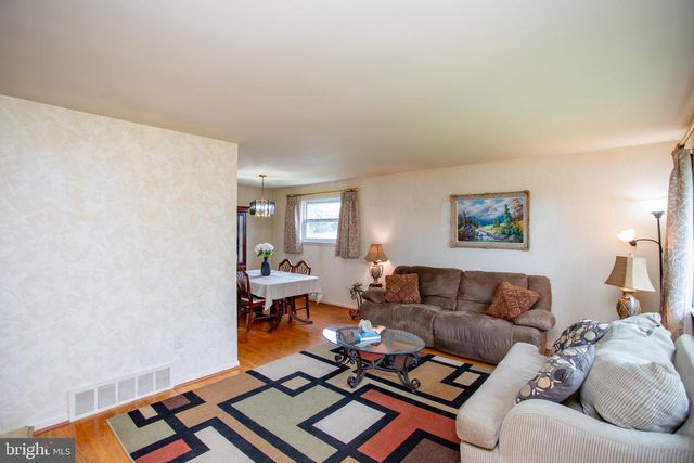 1264 TULIP RD, Warminster, PA 18974