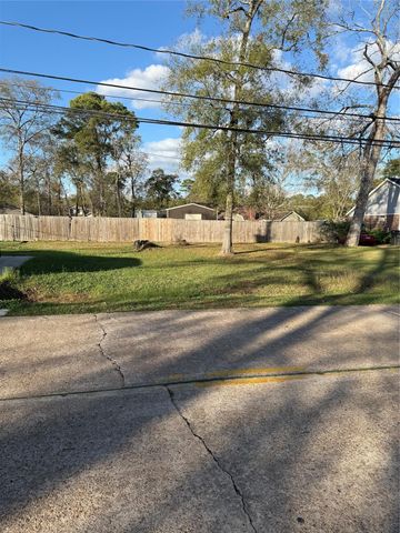 1810 Eagle Point Road, Crosby, TX 77532