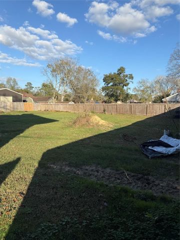 1810 Eagle Point Road, Crosby, TX 77532