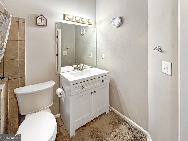 635 Paris Drive, Lawrenceville, GA 30043