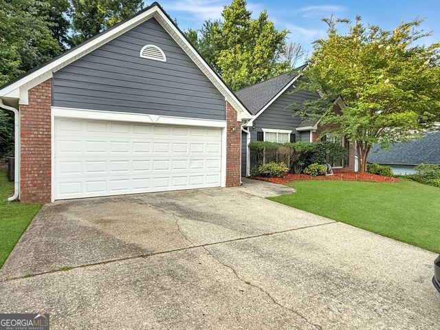 635 Paris Drive, Lawrenceville, GA 30043
