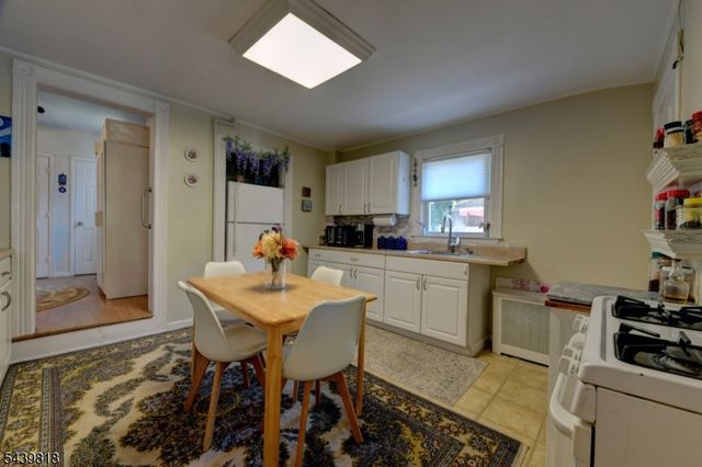 9 Walnut St, Little Falls Twp., NJ 07424