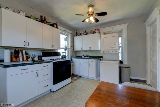 9 Walnut St, Little Falls Twp., NJ 07424