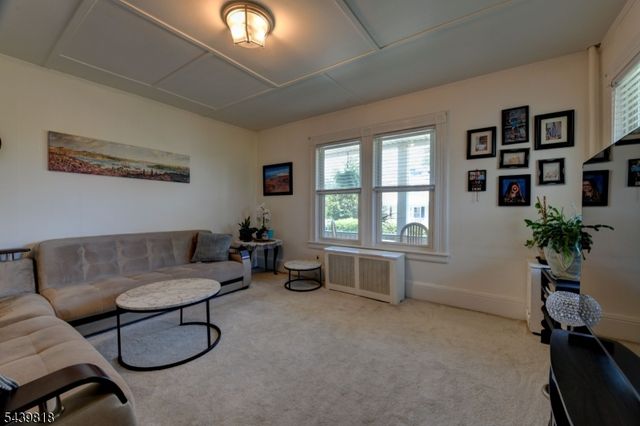 9 Walnut St, Little Falls Twp., NJ 07424