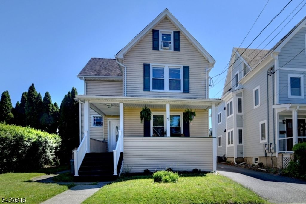 9 Walnut St, Little Falls Twp., NJ 07424