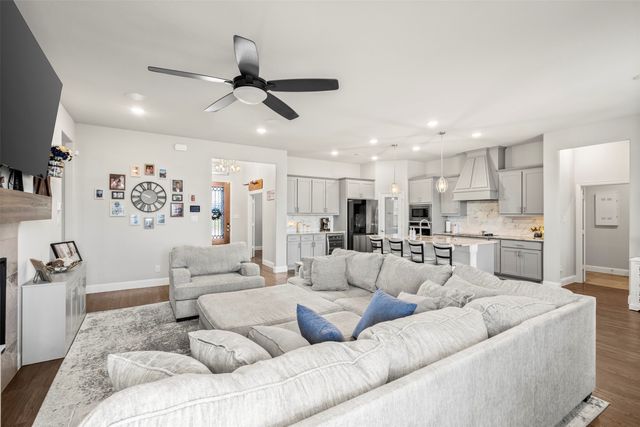 121 Muscogee Drive, Waxahachie, TX 75165