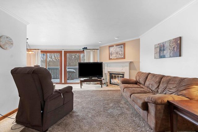 2945 MOSSY OAK CIRCLE, Green Bay, WI 54311