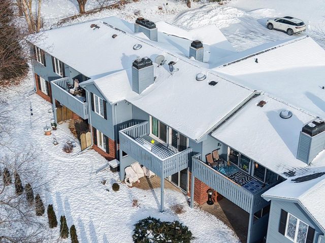 2945 MOSSY OAK CIRCLE, Green Bay, WI 54311