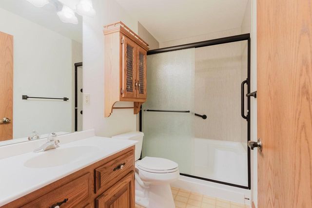 2945 MOSSY OAK CIRCLE, Green Bay, WI 54311