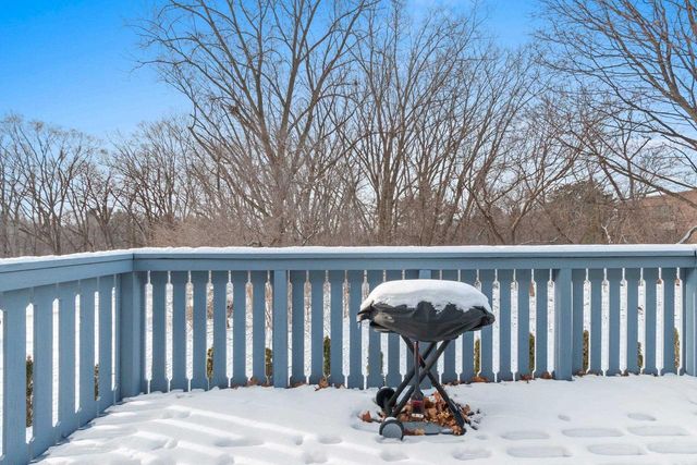 2945 MOSSY OAK CIRCLE, Green Bay, WI 54311