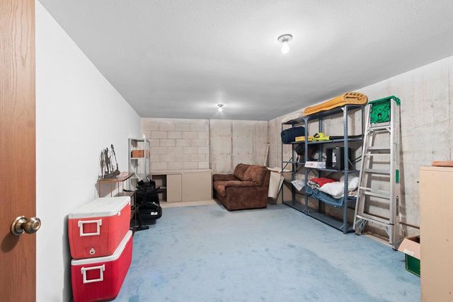 2945 MOSSY OAK CIRCLE, Green Bay, WI 54311