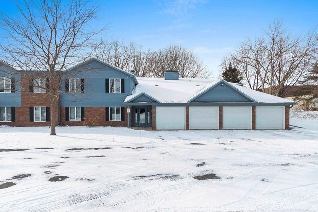 2945 MOSSY OAK CIRCLE, Green Bay, WI 54311