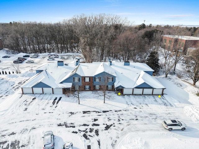 2945 MOSSY OAK CIRCLE, Green Bay, WI 54311