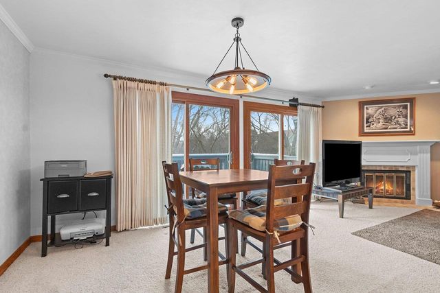 2945 MOSSY OAK CIRCLE, Green Bay, WI 54311