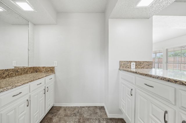 900 Mount Vernon Drive, Richardson, TX 75081