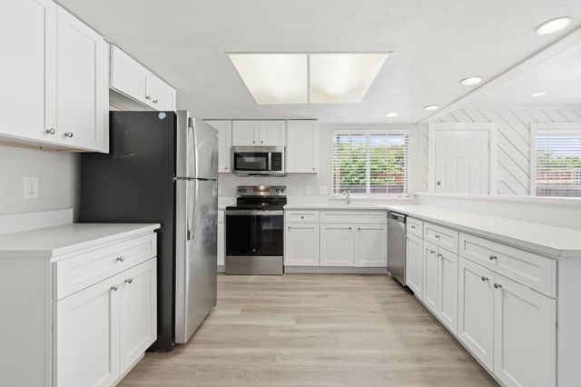 900 Mount Vernon Drive, Richardson, TX 75081