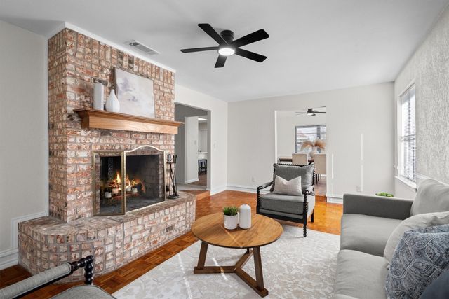 2358 Mockingbird Drive, Grapevine, TX 76051