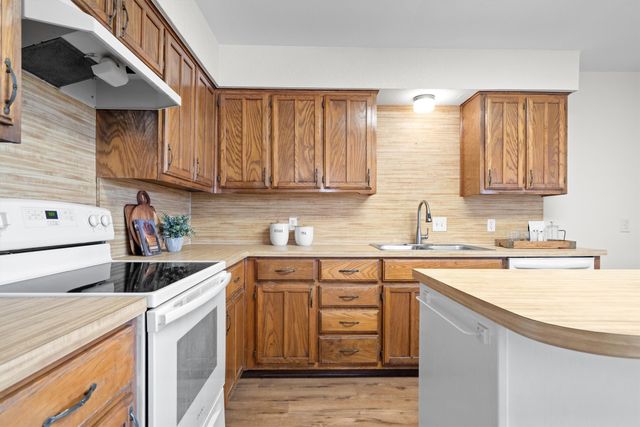 2358 Mockingbird Drive, Grapevine, TX 76051