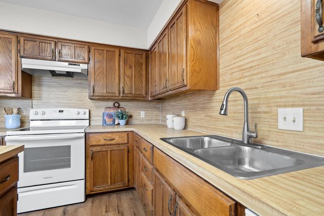 2358 Mockingbird Drive, Grapevine, TX 76051