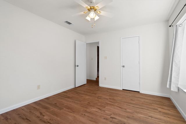 2358 Mockingbird Drive, Grapevine, TX 76051