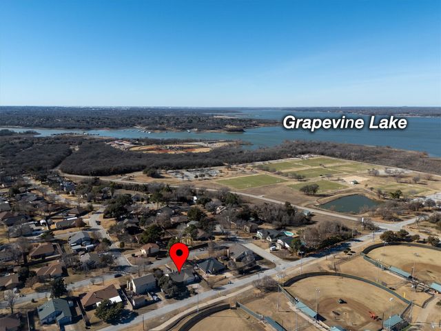 2358 Mockingbird Drive, Grapevine, TX 76051