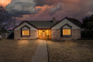 2358 Mockingbird Drive, Grapevine, TX 76051