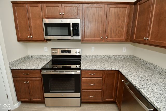 9732 Evening Sky Way, Indianapolis, IN 46239