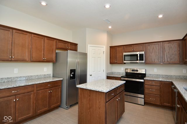 9732 Evening Sky Way, Indianapolis, IN 46239