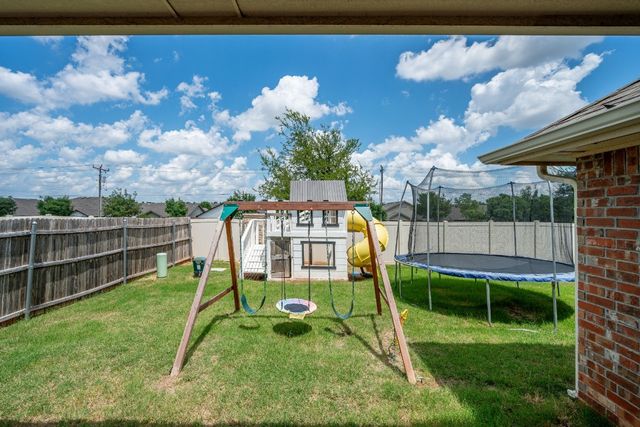 18600 Maidstone Lane, Edmond, OK 73012